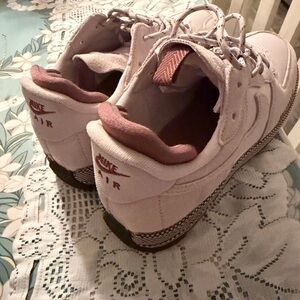 Nike Women's Athletic Shoes - White and Maroon